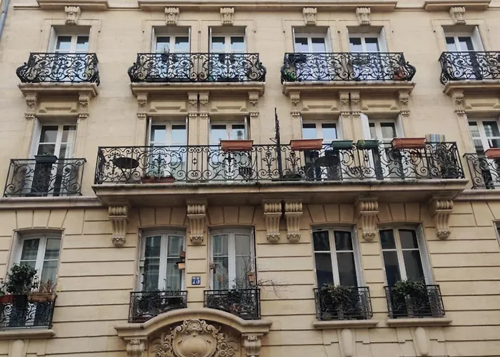 Batignolles Chic 75 M2 아파트 *