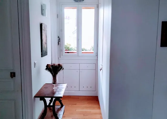 아파트 Batignolles Chic 75 M2